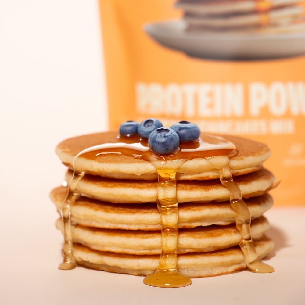 Pulse protein pancake mix avec sirop d'érable et myrtilles
