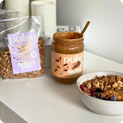 Granola bowl avec granola protéiné et beurre d'amande Pulse Protein